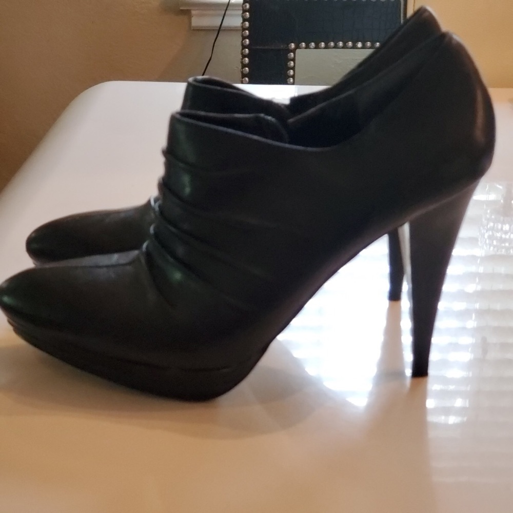 Black Nine West Bootie